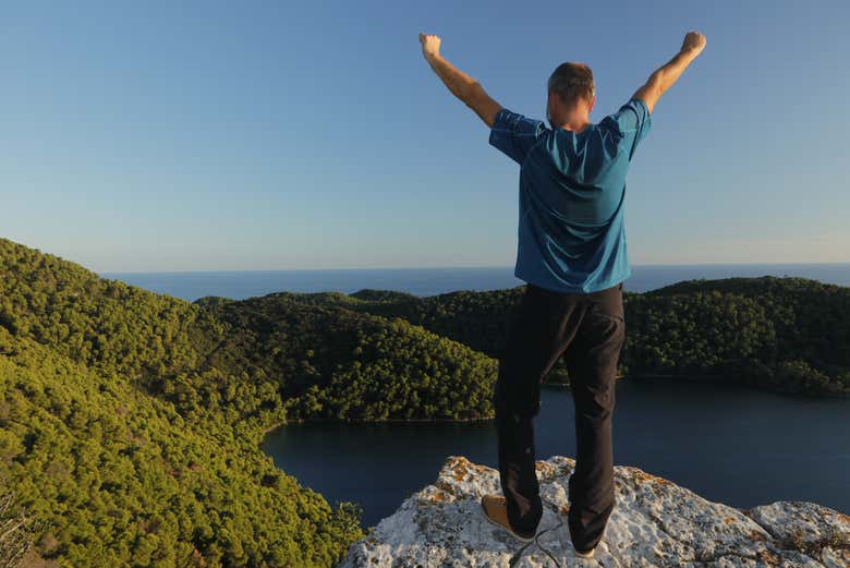 Contemplando el paisaje del Parque Nacional Mljet